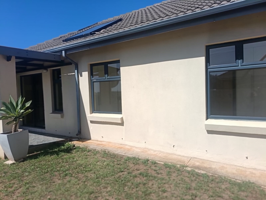 3 Bedroom Property for Sale in Kidds Beach Eastern Cape